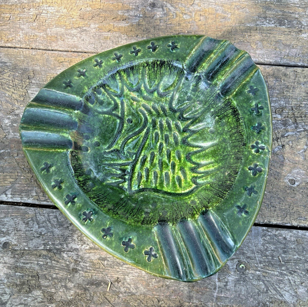 Vintage MCM Italy Sea Horse Green Ashtray Art Pottery 9.5" Trinket Bowl Triangle